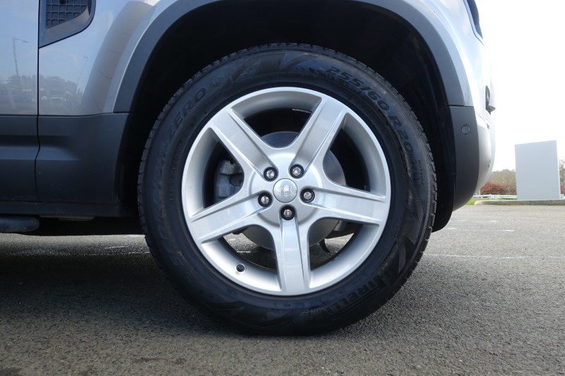 2023 (23) LAND ROVER COMMERCIAL DEFENDER 3.0 D250 Hard Top SE Auto 5134883