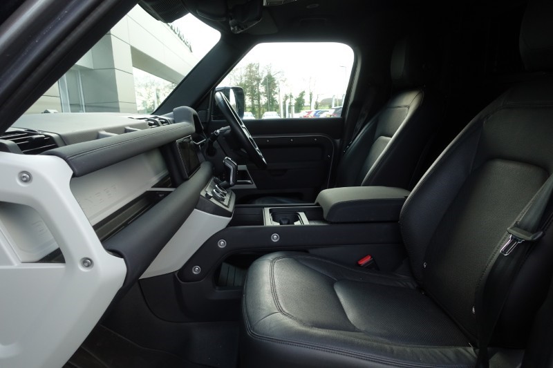 2023 (23) LAND ROVER COMMERCIAL DEFENDER 3.0 D250 Hard Top SE Auto 5134878