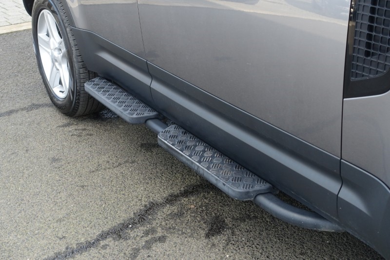 2023 (23) LAND ROVER COMMERCIAL DEFENDER 3.0 D250 Hard Top SE Auto 5134898