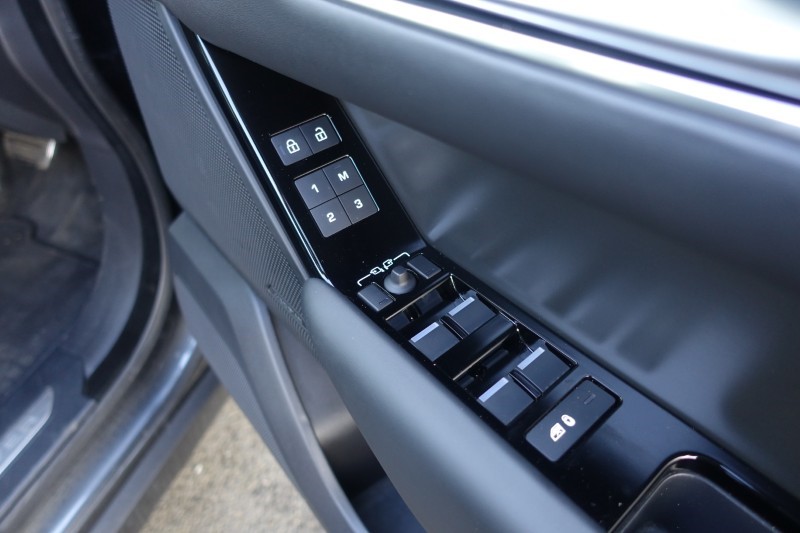 2023 (23) LAND ROVER RANGE ROVER VELAR 2.0 P400e Dynamic HSE 5dr Auto 5183278