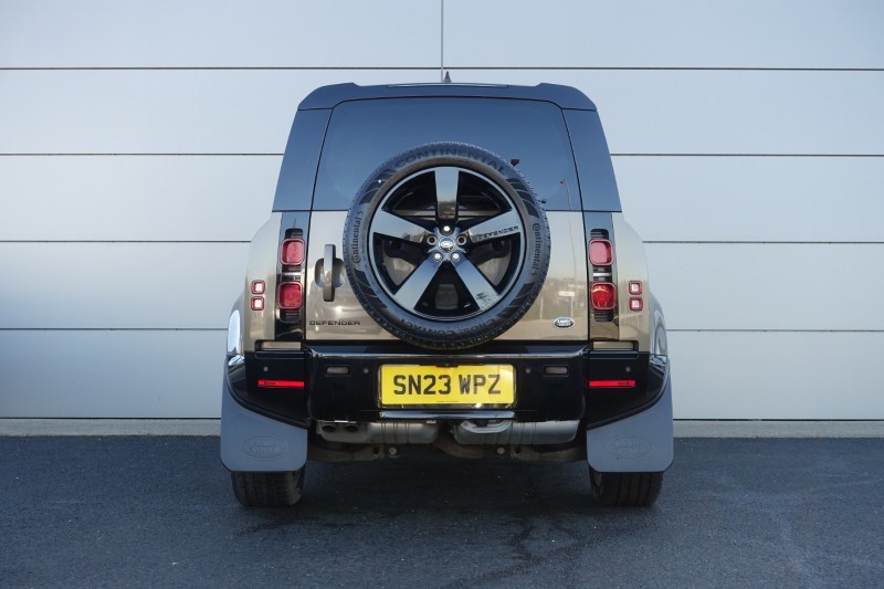 2023 (23) LAND ROVER DEFENDER 3.0 D300 X-Dynamic SE 110 5dr Auto 5149824