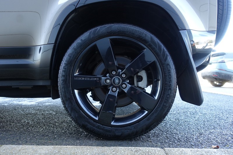 2023 (23) LAND ROVER DEFENDER 3.0 D300 X-Dynamic SE 110 5dr Auto 5149849