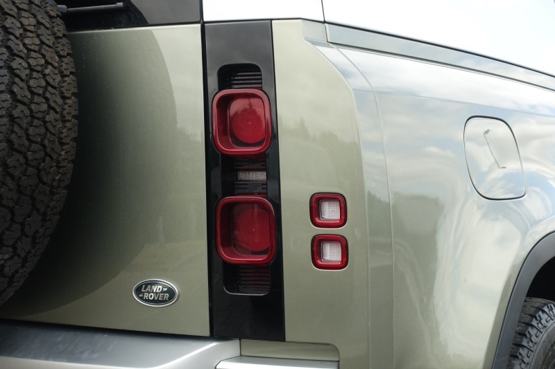 2021 (21) LAND ROVER COMMERCIAL DEFENDER 3.0 D200 Hard Top Auto [3 Seat] 5637526