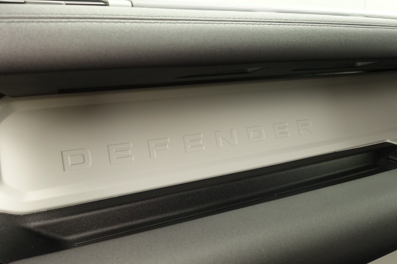 2021 (21) LAND ROVER COMMERCIAL DEFENDER 3.0 D200 Hard Top Auto [3 Seat] 5637534