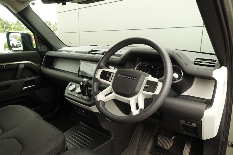 2021 (21) LAND ROVER COMMERCIAL DEFENDER 3.0 D200 Hard Top Auto [3 Seat] 5637513