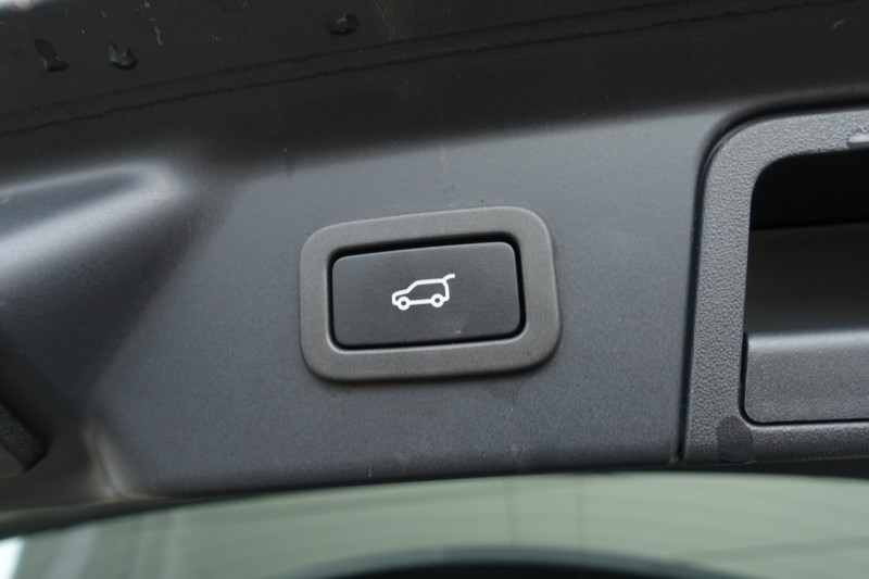 2022 (22) LAND ROVER RANGE ROVER VELAR 2.0 D200 Edition 5dr Auto 5178119