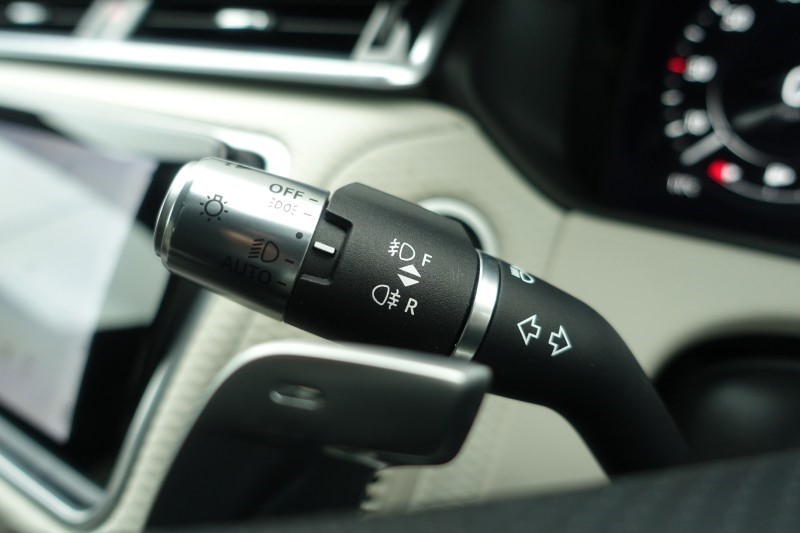 2022 (22) LAND ROVER RANGE ROVER VELAR 2.0 D200 Edition 5dr Auto 5178122