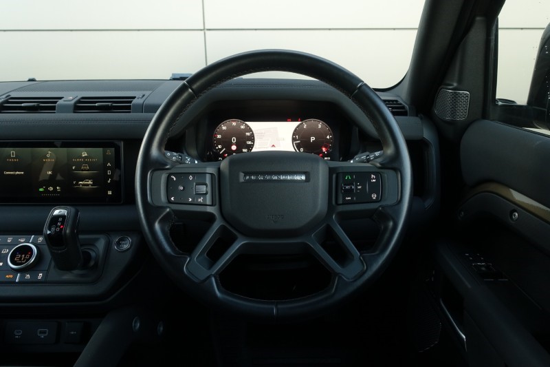 2023 (72) LAND ROVER DEFENDER 3.0 D250 X-Dynamic SE 90 3dr Auto 5179237