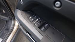 2023 (72) LAND ROVER DEFENDER 3.0 D250 X-Dynamic SE 90 3dr Auto 5179277
