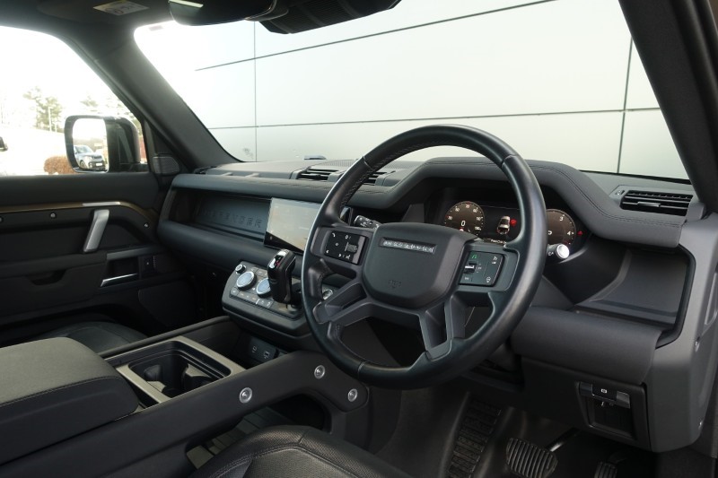 2023 (72) LAND ROVER DEFENDER 3.0 D250 X-Dynamic SE 90 3dr Auto 5179270