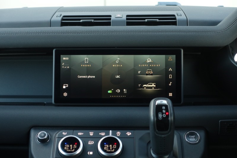 2023 (72) LAND ROVER DEFENDER 3.0 D250 X-Dynamic SE 90 3dr Auto 5179236