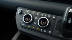 2023 (72) LAND ROVER DEFENDER 3.0 D250 X-Dynamic SE 90 3dr Auto 5179269
