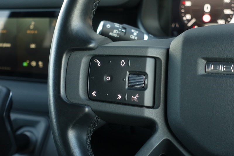 2023 (72) LAND ROVER DEFENDER 3.0 D250 X-Dynamic SE 90 3dr Auto 5179262