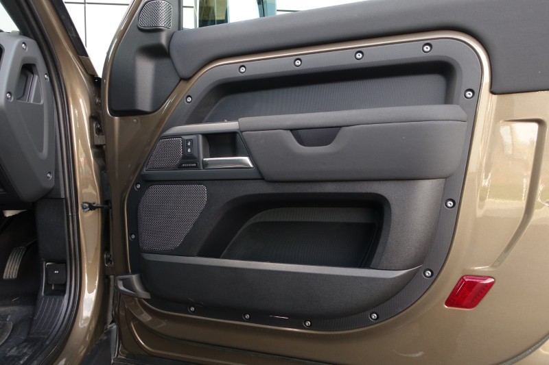 2023 (72) LAND ROVER DEFENDER 3.0 D250 X-Dynamic SE 90 3dr Auto 5179275