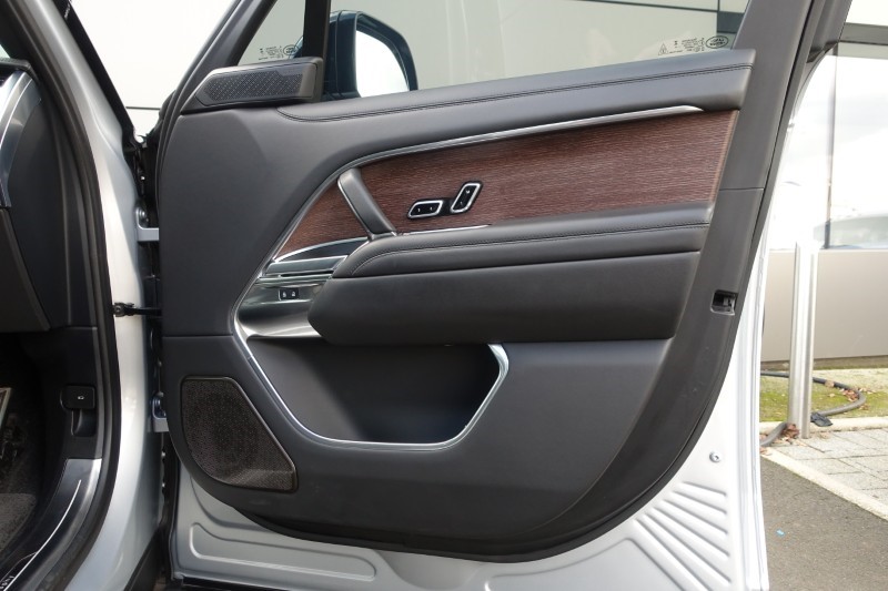 2025 (25) LAND ROVER RANGE ROVER 3.0 P400 Autobiography 4dr Auto 5156474