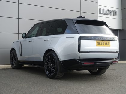 2025 (25) LAND ROVER RANGE ROVER 3.0 P400 Autobiography 4dr Auto