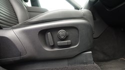 2023 (23) LAND ROVER DISCOVERY 3.0 D300 Dynamic SE 5dr Auto 5215654