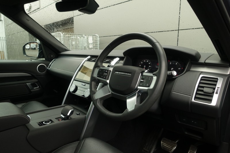 2023 (23) LAND ROVER DISCOVERY 3.0 D300 Dynamic SE 5dr Auto 5215651