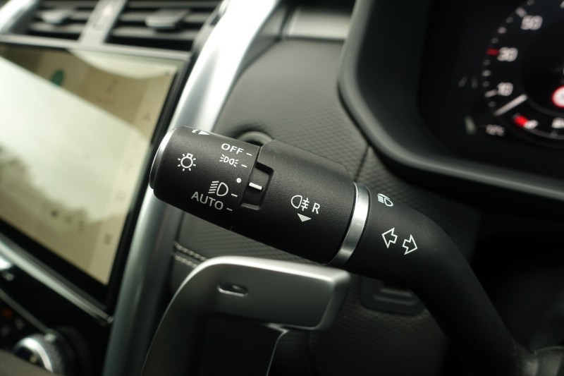 2023 (23) LAND ROVER DISCOVERY 3.0 D300 Dynamic SE 5dr Auto 5215639