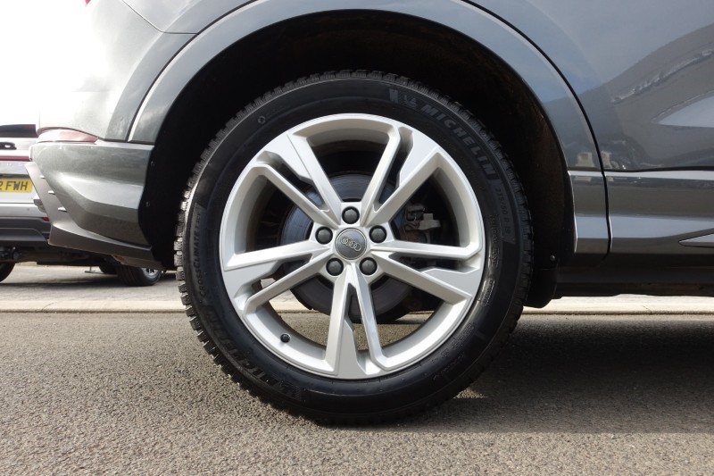 2019 (19) AUDI Q3 45 TFSI Quattro S Line 5dr S Tronic 5176892