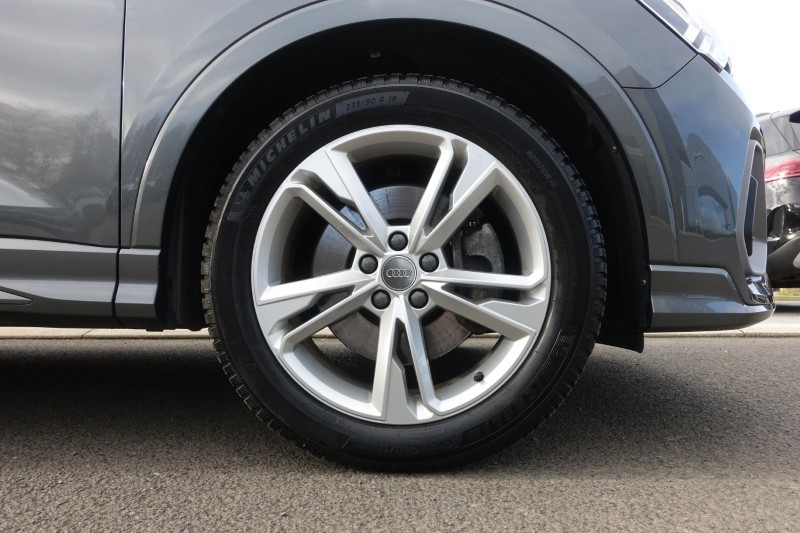 2019 (19) AUDI Q3 45 TFSI Quattro S Line 5dr S Tronic 5176880