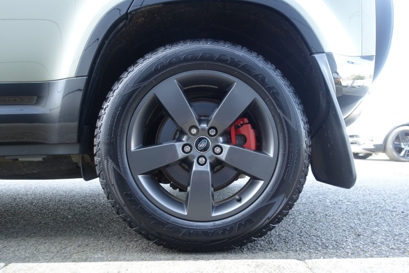 2023 (23) LAND ROVER DEFENDER 3.0 D300 X 110 5dr Auto 5203659