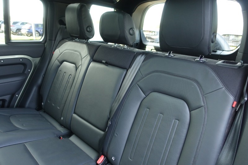 2023 (23) LAND ROVER DEFENDER 3.0 D300 X 110 5dr Auto 5203695