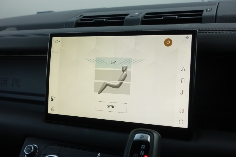 2023 (23) LAND ROVER DEFENDER 3.0 D300 X 110 5dr Auto 5203675