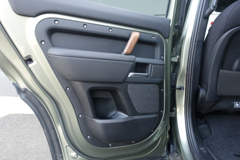 2023 (23) LAND ROVER DEFENDER 3.0 D300 X 110 5dr Auto 5203693