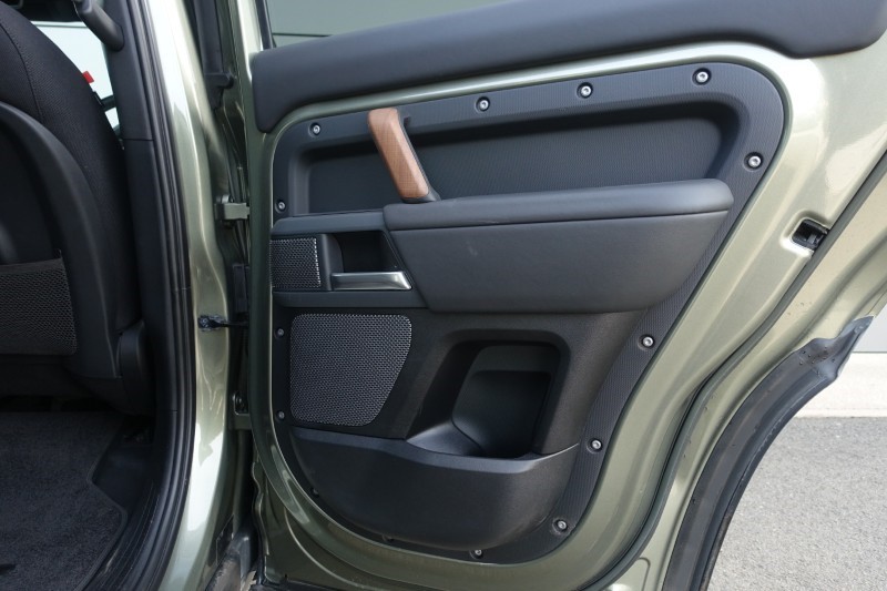 2023 (23) LAND ROVER DEFENDER 3.0 D300 X 110 5dr Auto 5203689