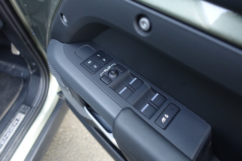 2023 (23) LAND ROVER DEFENDER 3.0 D300 X 110 5dr Auto 5203688