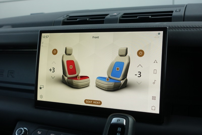 2023 (23) LAND ROVER DEFENDER 3.0 D300 X 110 5dr Auto 5203674