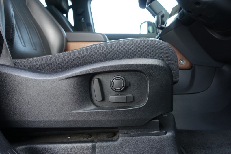 2023 (23) LAND ROVER DEFENDER 3.0 D300 X 110 5dr Auto 5203685