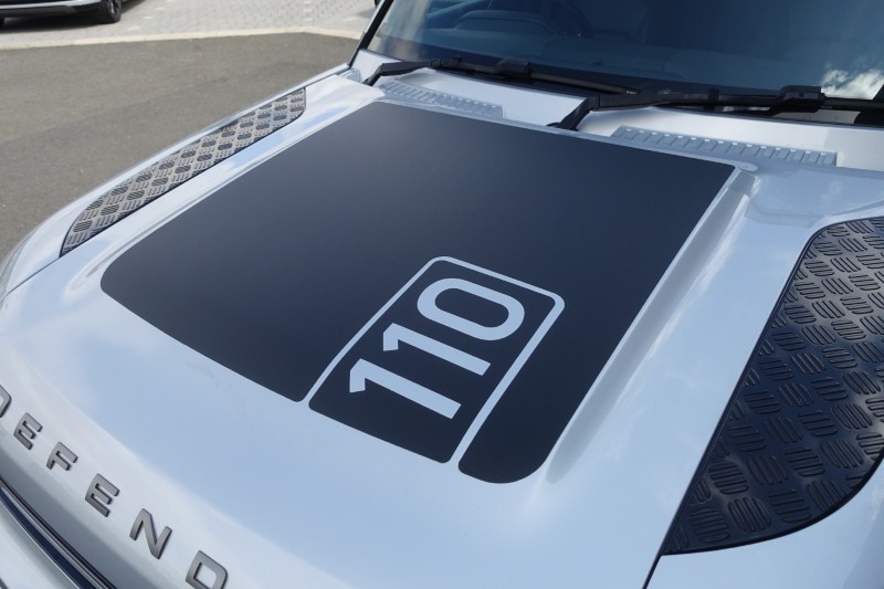 2021 (21) LAND ROVER DEFENDER 3.0 D300 X-Dynamic HSE 110 5dr Auto [7 Seat] 5644462