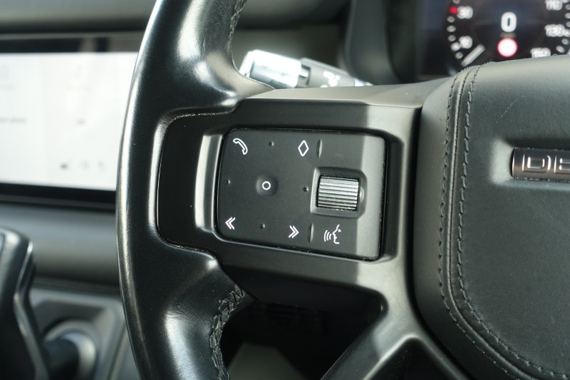2021 (21) LAND ROVER DEFENDER 3.0 D300 X-Dynamic HSE 110 5dr Auto [7 Seat] 5644470