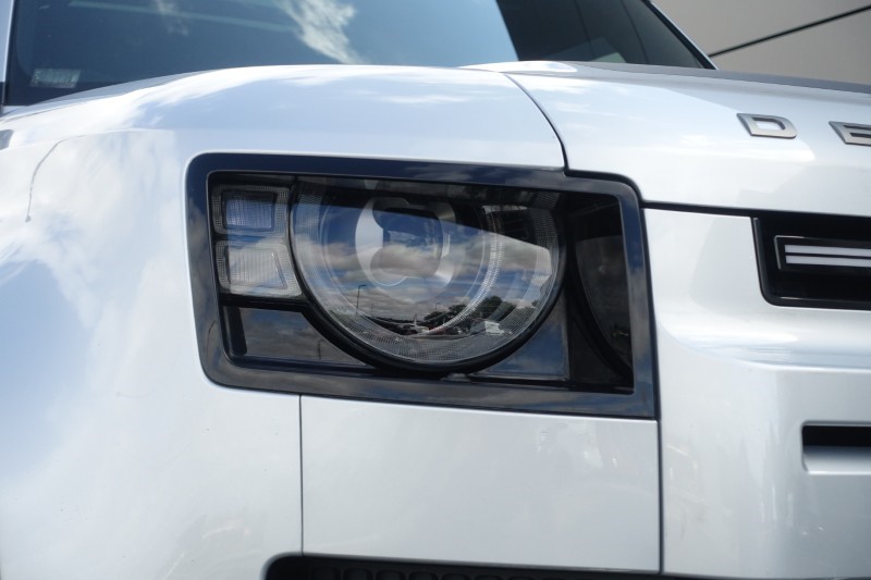 2021 (21) LAND ROVER DEFENDER 3.0 D300 X-Dynamic HSE 110 5dr Auto [7 Seat] 5644446