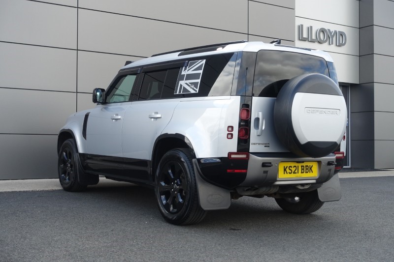 2021 (21) LAND ROVER DEFENDER 3.0 D300 X-Dynamic HSE 110 5dr Auto [7 Seat] 1