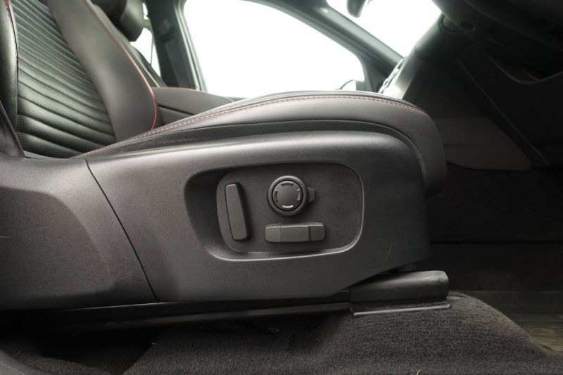 2022 (22) LAND ROVER DISCOVERY SPORT 2.0 D200 R-Dynamic HSE 5dr Auto 5210865