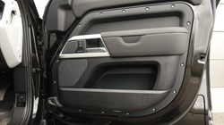 2024 (24) LAND ROVER DEFENDER 3.0 D300 X-Dynamic SE 110 5dr Auto 5195217