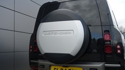 2024 (24) LAND ROVER DEFENDER 3.0 D300 X-Dynamic SE 110 5dr Auto 5195190