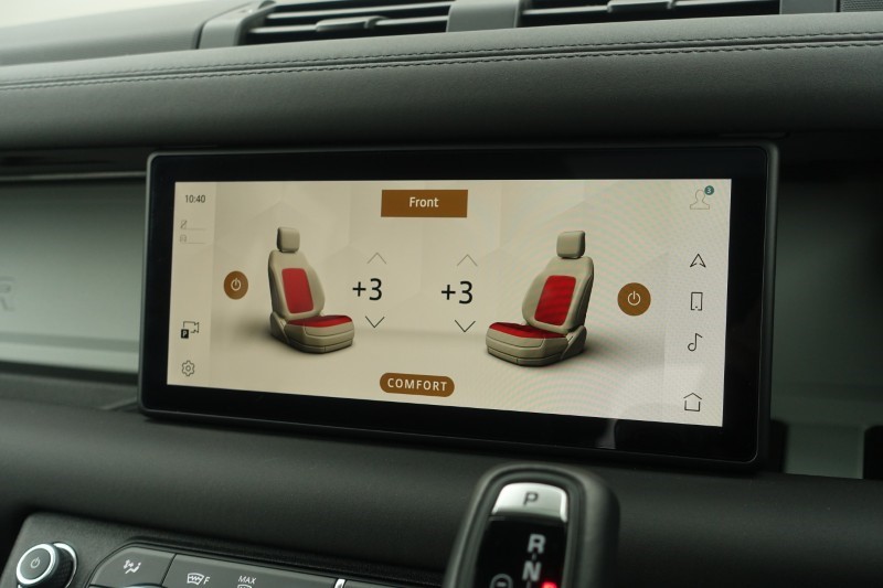 2024 (24) LAND ROVER DEFENDER 3.0 D300 X-Dynamic SE 110 5dr Auto 5195208