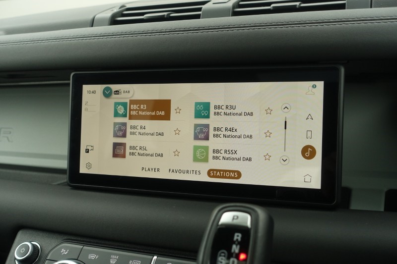 2024 (24) LAND ROVER DEFENDER 3.0 D300 X-Dynamic SE 110 5dr Auto 5195206