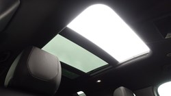 2024 (24) LAND ROVER DEFENDER 3.0 D300 X-Dynamic SE 110 5dr Auto 5195215