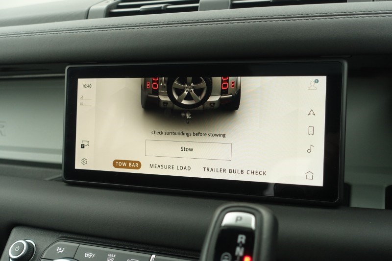 2024 (24) LAND ROVER DEFENDER 3.0 D300 X-Dynamic SE 110 5dr Auto 5195209