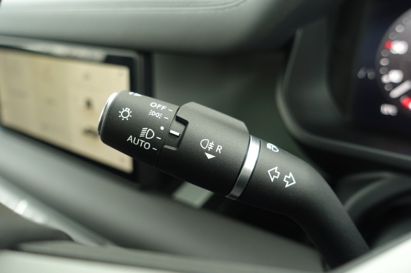 2024 (24) LAND ROVER DEFENDER 3.0 D300 X-Dynamic SE 110 5dr Auto 5195203