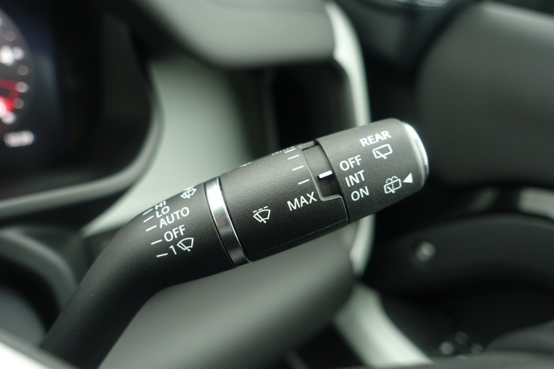 2024 (24) LAND ROVER DEFENDER 3.0 D300 X-Dynamic SE 110 5dr Auto 5195202