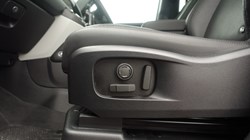 2024 (24) LAND ROVER DEFENDER 3.0 D300 X-Dynamic SE 110 5dr Auto 5195230