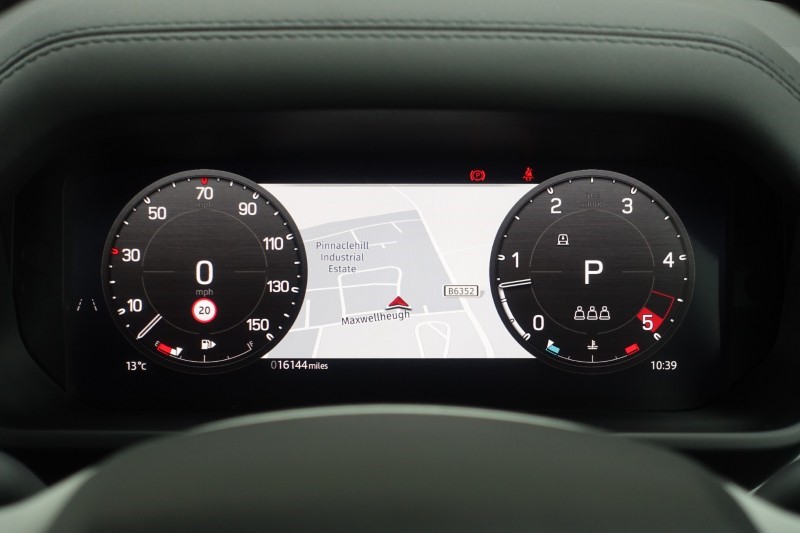 2024 (24) LAND ROVER DEFENDER 3.0 D300 X-Dynamic SE 110 5dr Auto 5195179