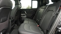 2024 (24) LAND ROVER DEFENDER 3.0 D300 X-Dynamic SE 110 5dr Auto 5195167