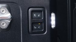 2024 (24) LAND ROVER DEFENDER 3.0 D300 X-Dynamic SE 110 5dr Auto 5195200